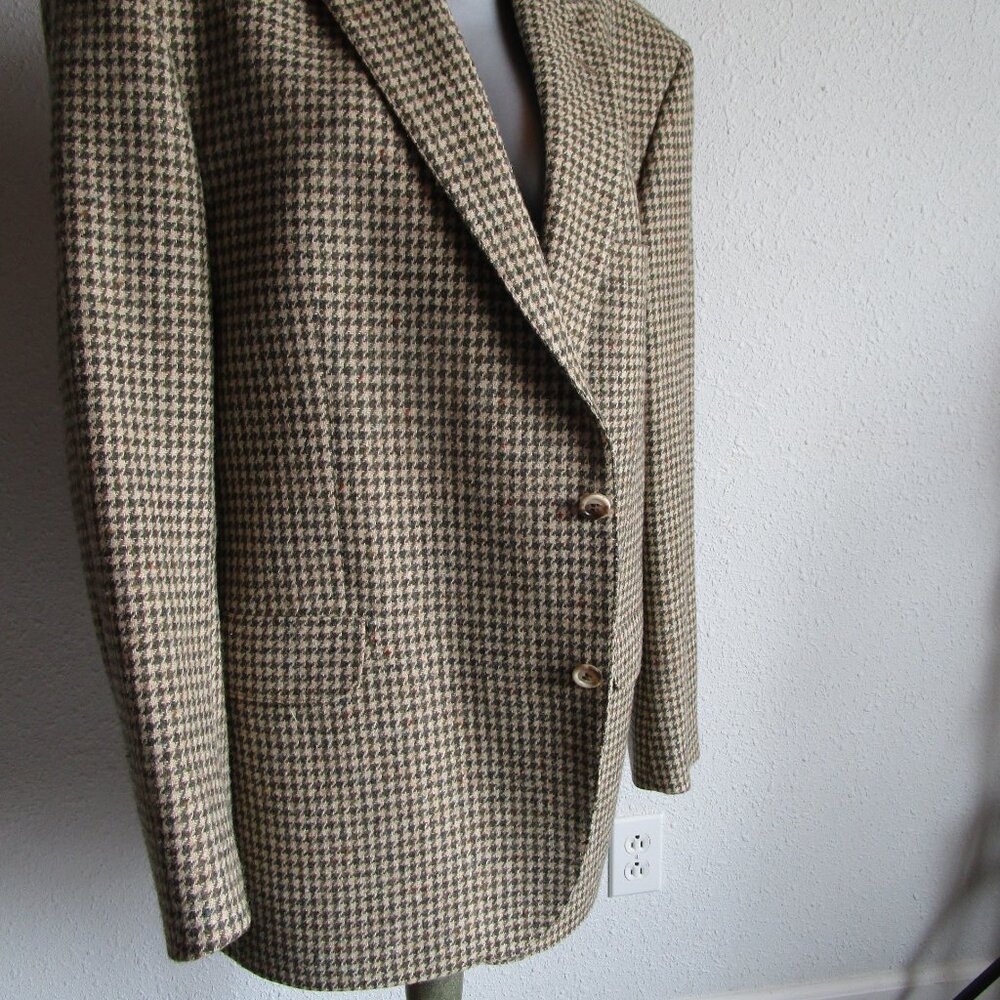 Irish wool tweed dinner jacket, multiple inside pockets, double vent, hand woven